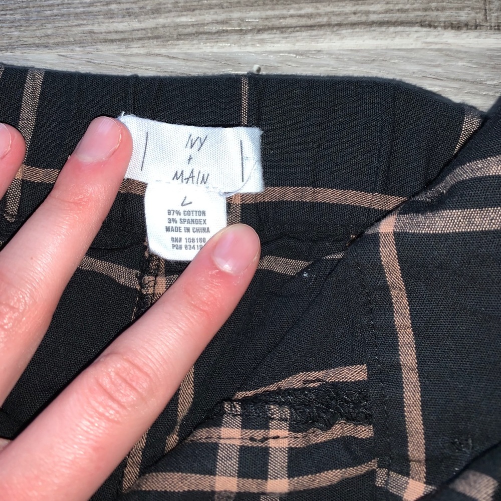 Ivy & Main cotton striped pants size large.